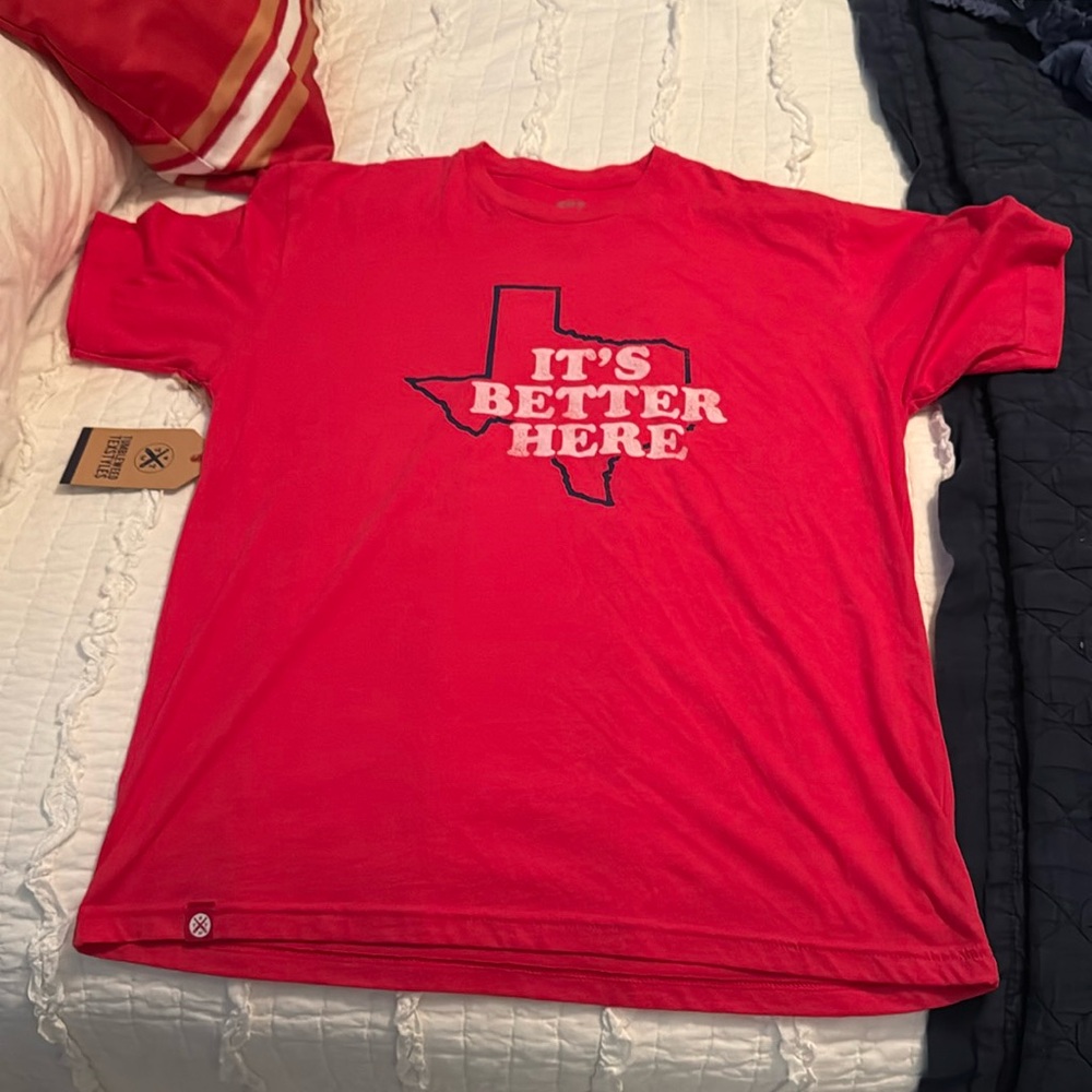 XL Texas It’s better here shirt mens. Texstyles tumbleweeds